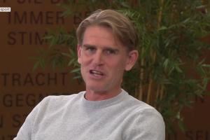 🤩弗罗因德：我们或许在见证最强版本的凯恩 他是完美的球员