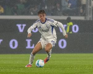 帕斯：跟劳塔罗和阿尔瓦雷斯一起踢球更轻松，也更容易克服难关